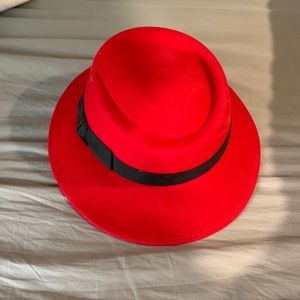 Red Importina vintage hat